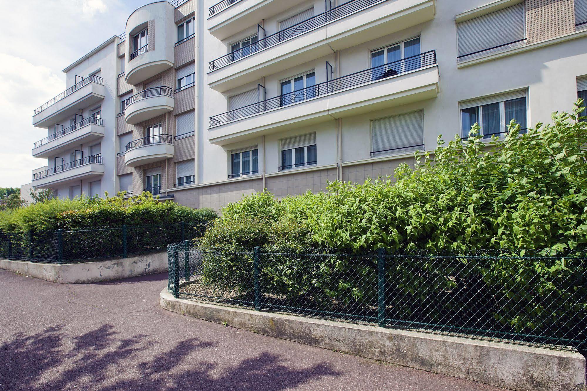 Sejours & Affaires Paris-Nanterre Aparthotel Buitenkant foto